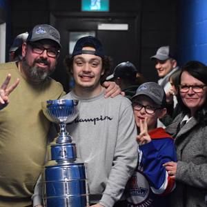 Meet your Posher, Louis-patrick